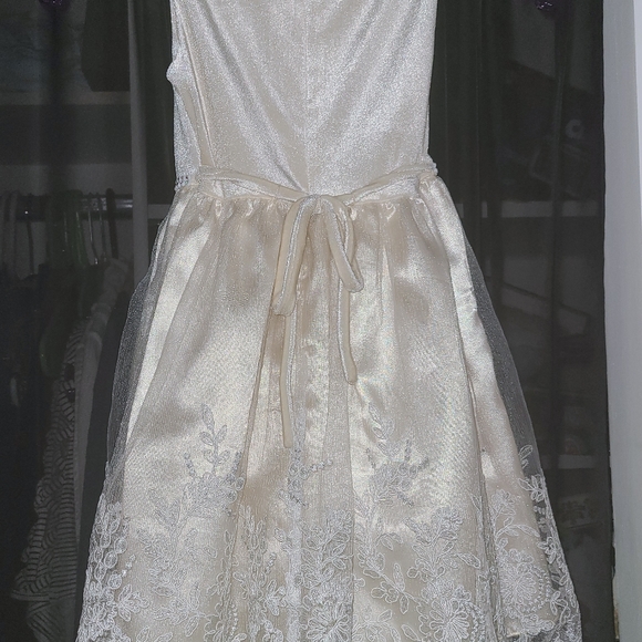 Girls Holiday Christmas Dress, size 5 - Picture 5 of 7